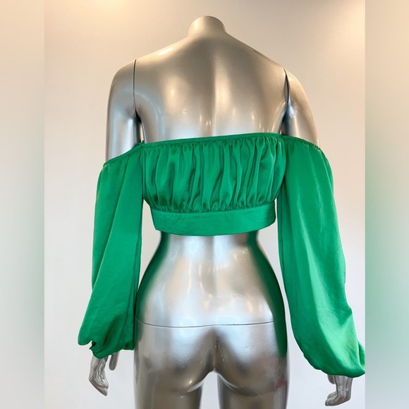 Superdown crop top green satin off-shoulder balloon sleeve blouse M - Picture 3 of 12